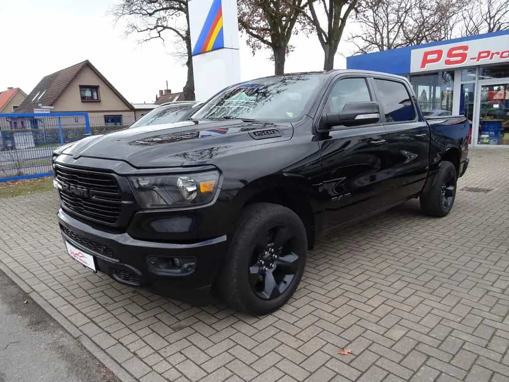 Dodge RAM 5.7 1500 HEMI 4X4 BIG HORN CREW CAB 04/2019-photo-0
