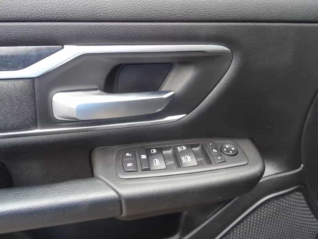 Dodge RAM 5.7 1500 HEMI 4X4 BIG HORN CREW CAB 04/2019-photo-6