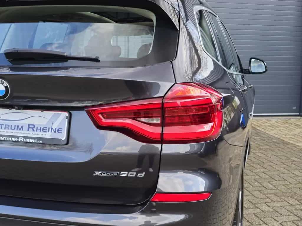 BMW X3 xD 30d xLine LED RFK AHK PANO HUD ACC Keyless 06/2021-photo-11