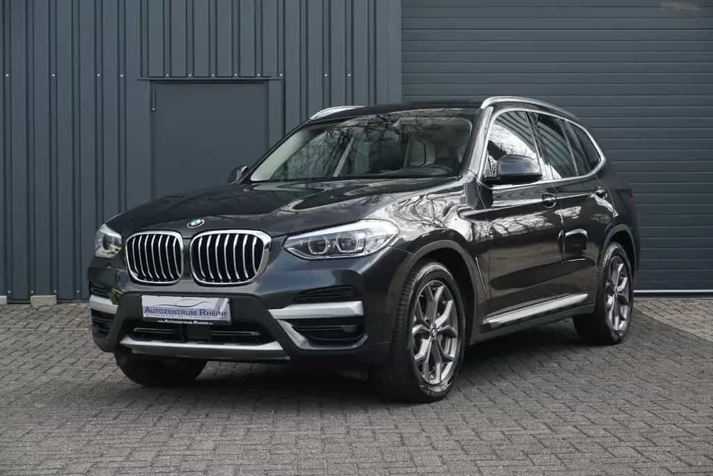 BMW X3 xD 30d xLine LED RFK AHK PANO HUD ACC Keyless 06/2021-photo-2