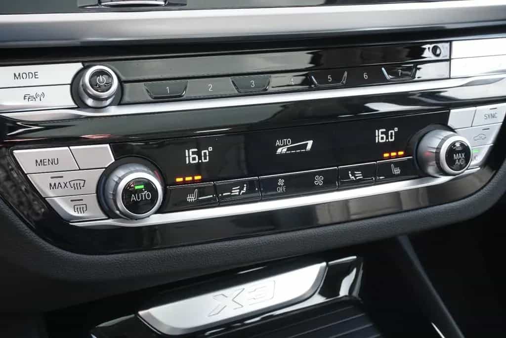 BMW X3 xD 30d xLine LED RFK AHK PANO HUD ACC Keyless 06/2021-photo-29