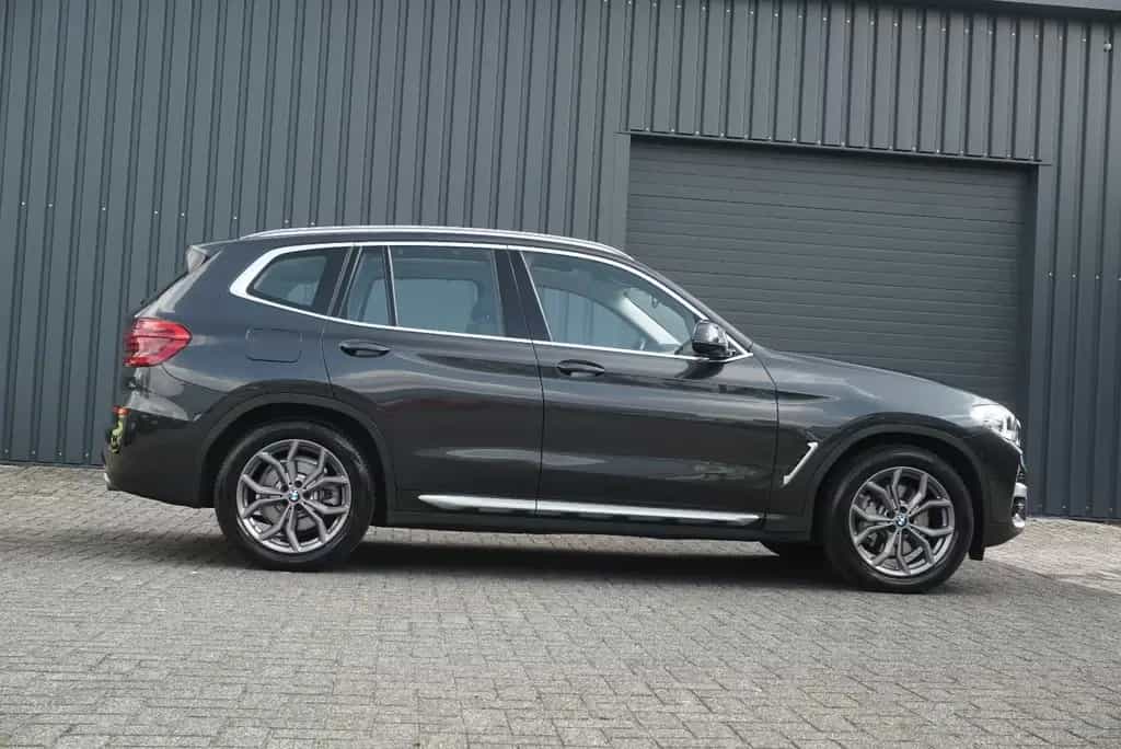 BMW X3 xD 30d xLine LED RFK AHK PANO HUD ACC Keyless 06/2021-photo-7