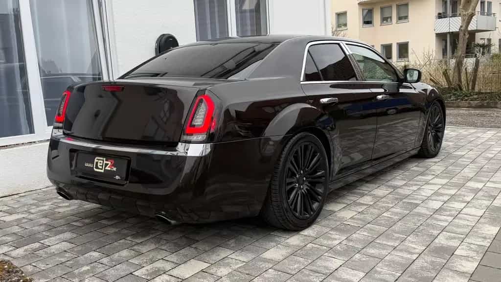 Lancia Thema 3.0 V6 Automatik #Garantie 01/2013-photo-2