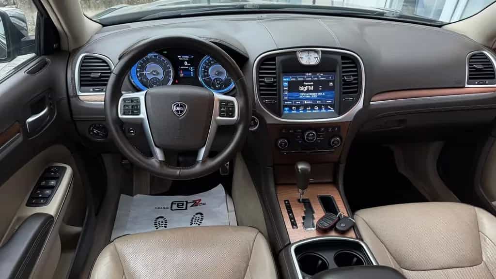 Lancia Thema 3.0 V6 Automatik #Garantie 01/2013-photo-6