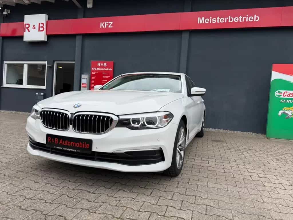 BMW 520 5 Limousine Steptronic*Led*Uni*PDC*Navi 01/2018-photo-0