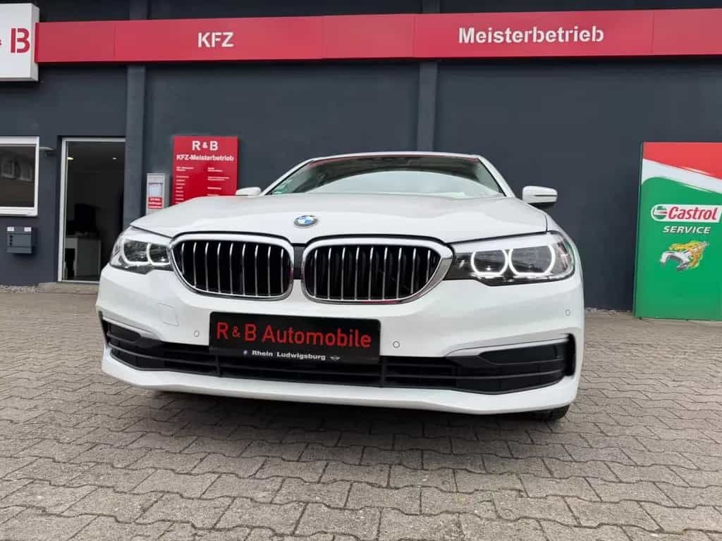 BMW 520 5 Limousine Steptronic*Led*Uni*PDC*Navi 01/2018-photo-1