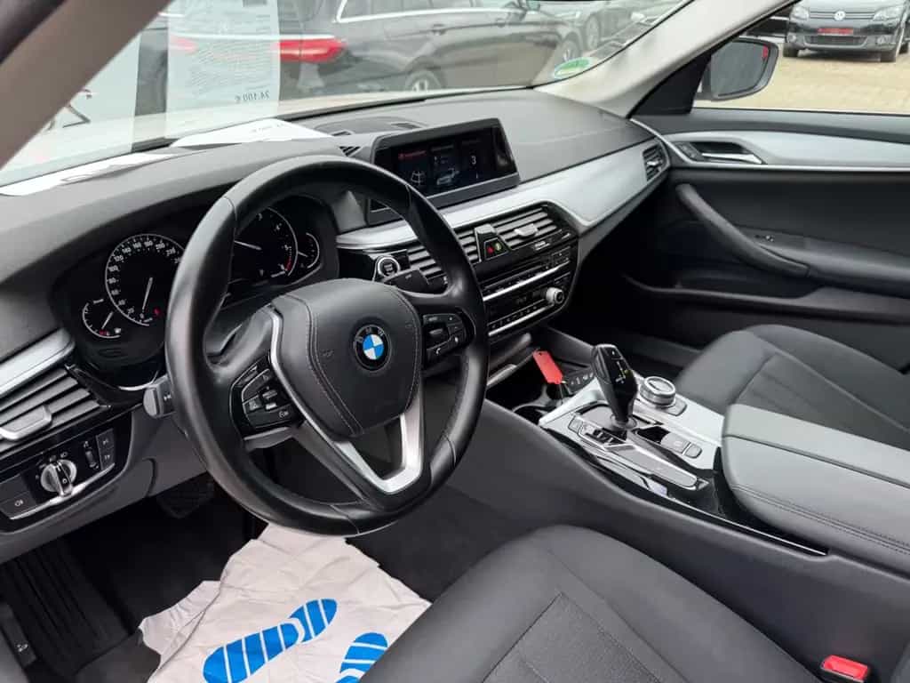 BMW 520 5 Limousine Steptronic*Led*Uni*PDC*Navi 01/2018-photo-13