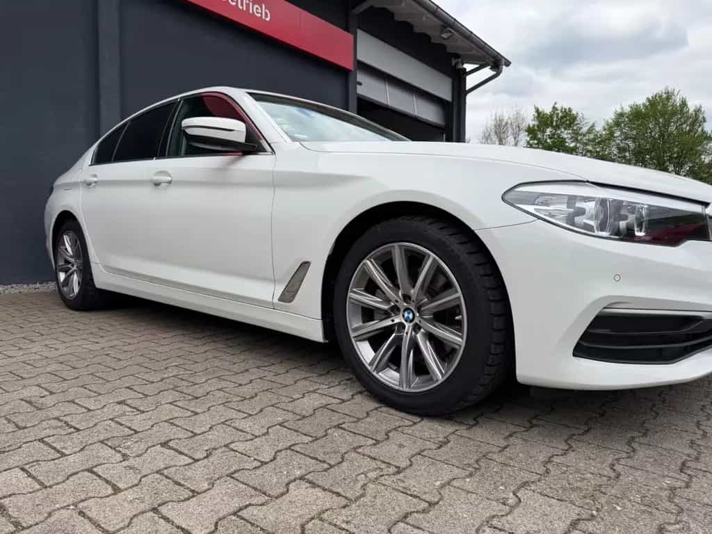 BMW 520 5 Limousine Steptronic*Led*Uni*PDC*Navi 01/2018-photo-2