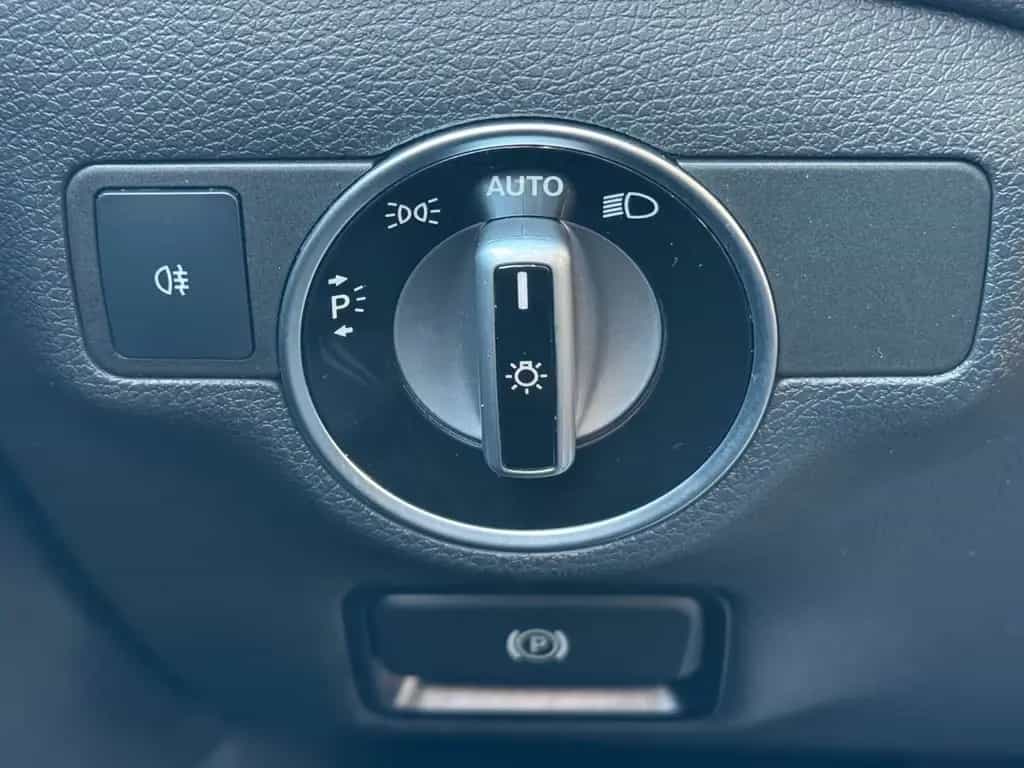 Mercedes-Benz GLA-Class 250 Totwinkel*Kamera*Ambiente*Pano*Xenon* 01/2017-photo-27