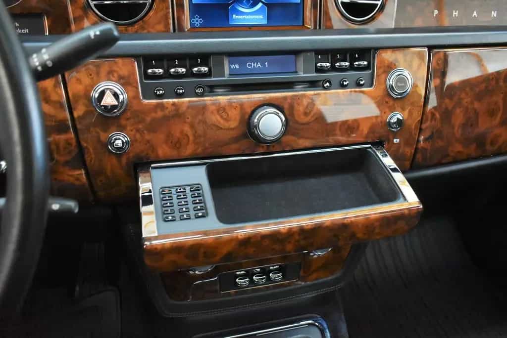 Rolls-Royce Phantom 6.7 V12+Bi-Xenon+Schiebedach+Lexicon 01/2006-photo-29