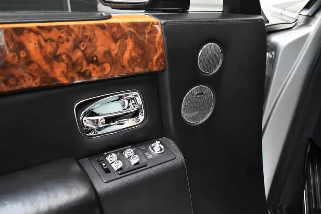 Rolls-Royce Phantom 6.7 V12+Bi-Xenon+Schiebedach+Lexicon 01/2006-photo-31