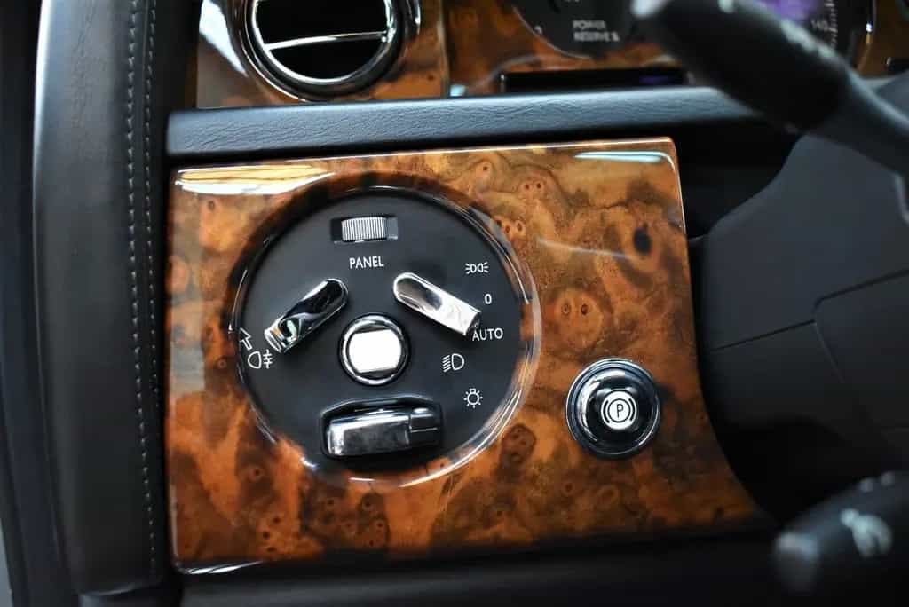 Rolls-Royce Phantom 6.7 V12+Bi-Xenon+Schiebedach+Lexicon 01/2006-photo-34
