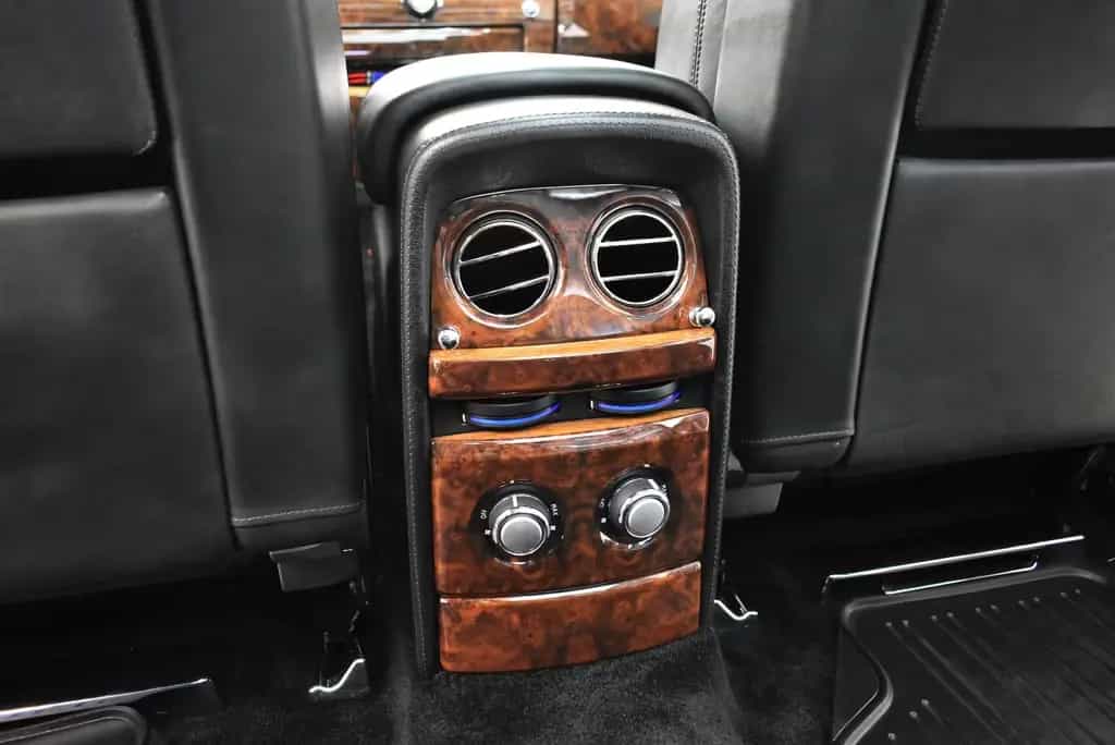Rolls-Royce Phantom 6.7 V12+Bi-Xenon+Schiebedach+Lexicon 01/2006-photo-40