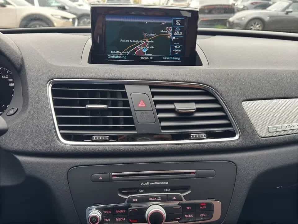 Audi Q3 2.0 TFSI quattro design 11/2015-photo-11