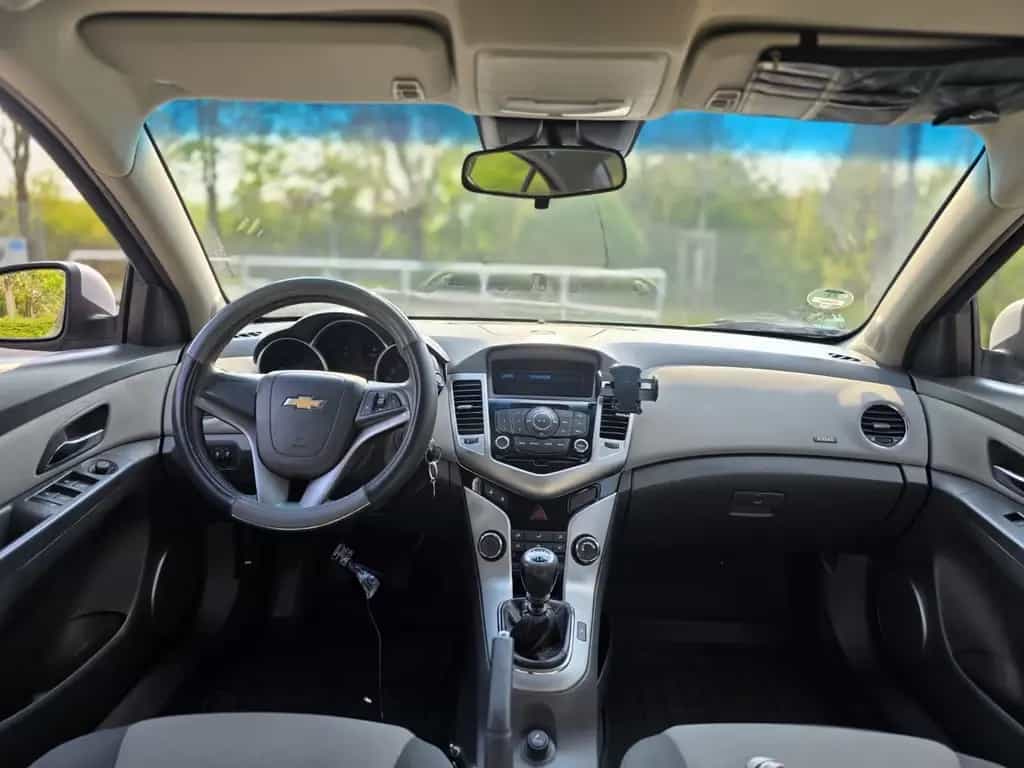 Chevrolet Cruze 1.6 LS Benziner LS 11/2010-photo-0