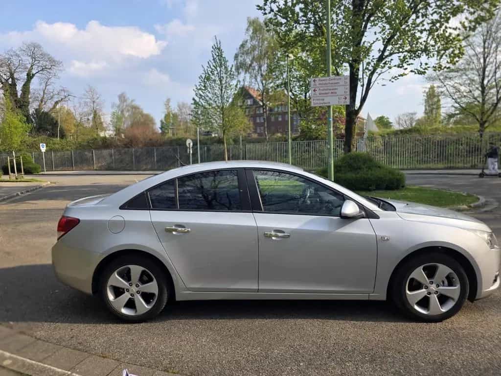Chevrolet Cruze 1.6 LS Benziner LS 11/2010-photo-12