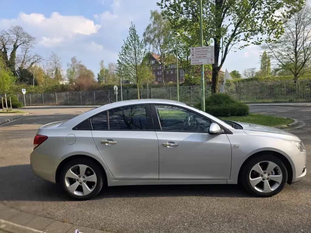 Chevrolet Cruze 1.6 LS Benziner LS 11/2010-photo-14