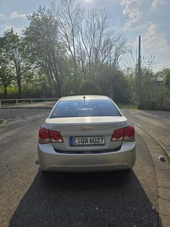 Chevrolet Cruze 1.6 LS Benziner LS 11/2010-photo-3