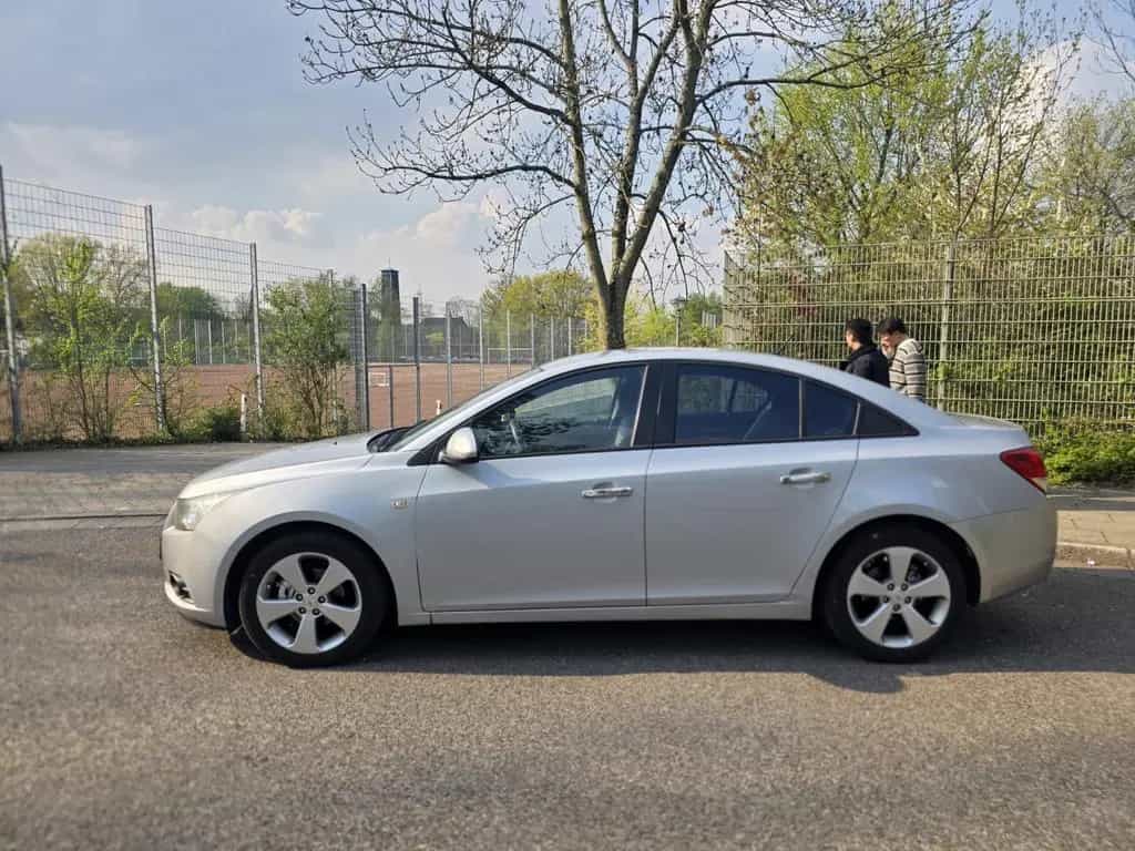 Chevrolet Cruze 1.6 LS Benziner LS 11/2010-photo-6