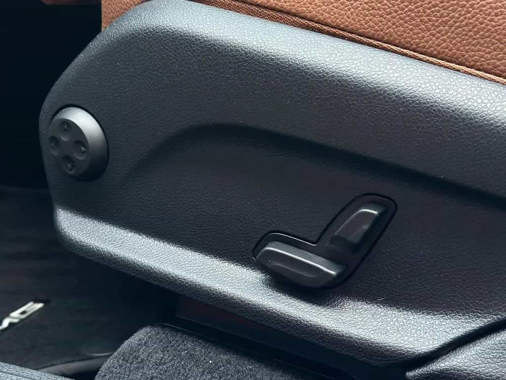 Mercedes-Benz GLC 200 GLC200 AMG 4M* NIGHT#LEDER#SPUR#SHZ#NAVI#PDC#AHK 11/2019-photo-33