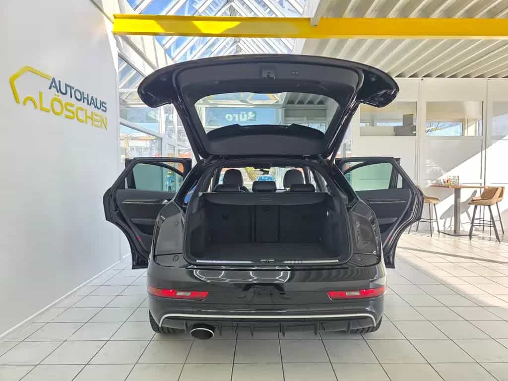 Audi RSQ3 RS Q3 2.5 TFSI quattro performance 06/2016-photo-14
