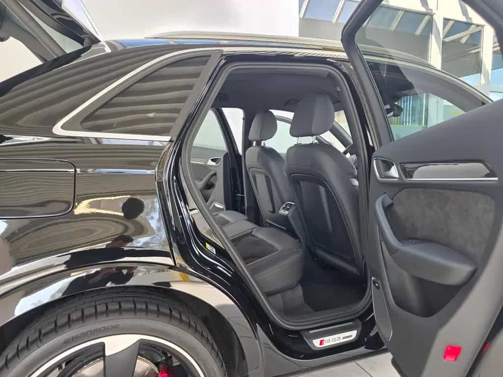 Audi RSQ3 RS Q3 2.5 TFSI quattro performance 06/2016-photo-16