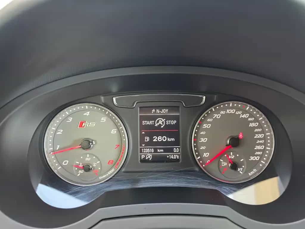 Audi RSQ3 RS Q3 2.5 TFSI quattro performance 06/2016-photo-22