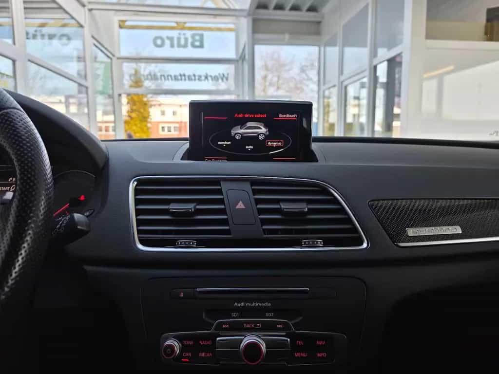 Audi RSQ3 RS Q3 2.5 TFSI quattro performance 06/2016-photo-31