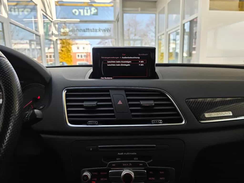 Audi RSQ3 RS Q3 2.5 TFSI quattro performance 06/2016-photo-34