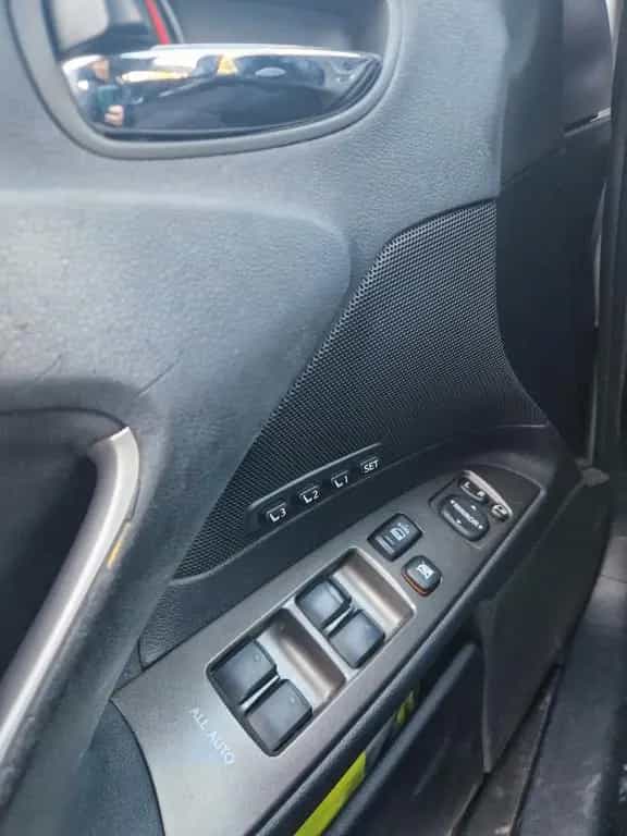 Lexus IS 220 d - fahrtüchtig und gepflegt 05/2009-photo-10