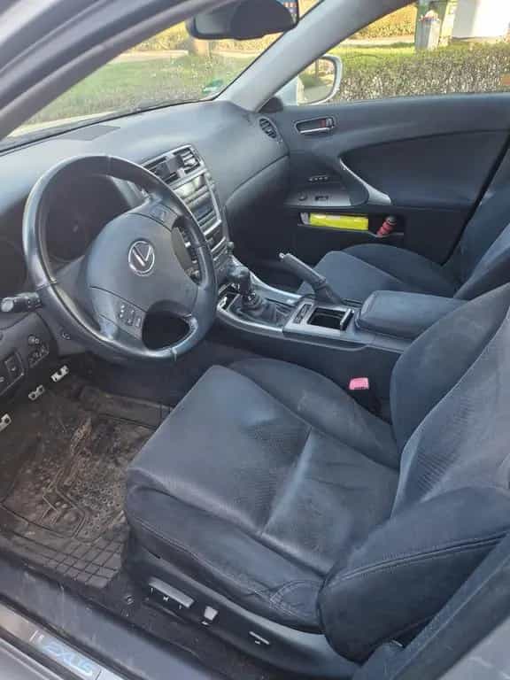 Lexus IS 220 d - fahrtüchtig und gepflegt 05/2009-photo-11