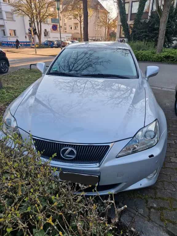 Lexus IS 220 d - fahrtüchtig und gepflegt 05/2009-photo-6