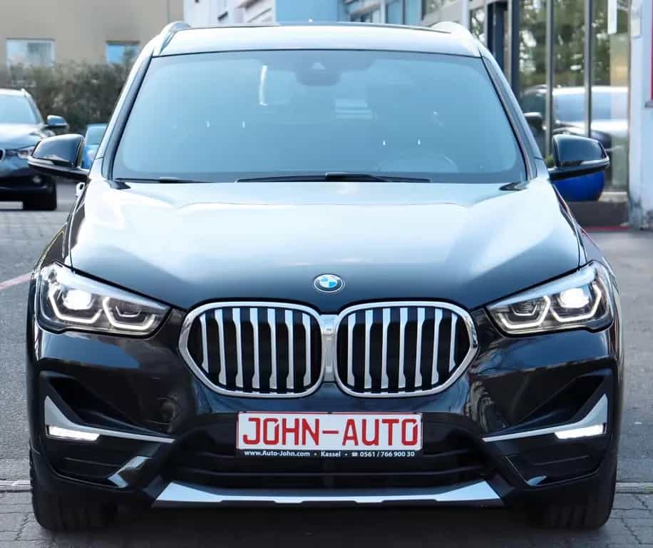 BMW X1 xDrive 20 d xLine *2.Hd*LED*8 Räder*PDC* 10/2021-photo-1