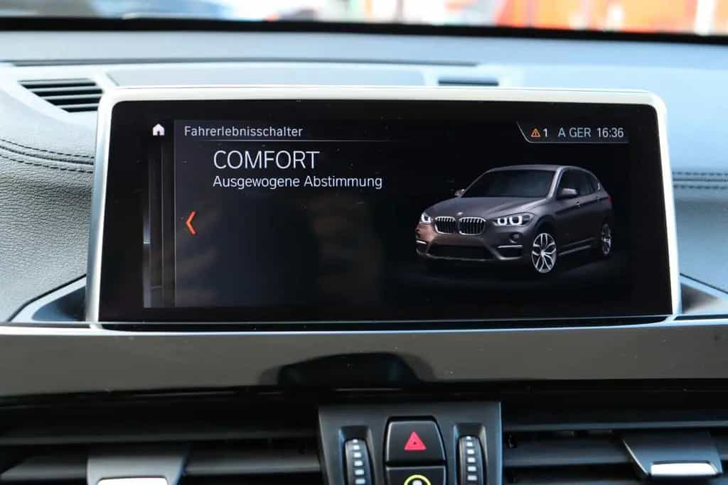 BMW X1 xDrive 20 d xLine *2.Hd*LED*8 Räder*PDC* 10/2021-photo-18