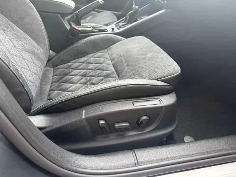 Skoda Octavia TSI RS 2.0 Combi +Navi+CarPlay+Totwinkel 05/2019-photo-12