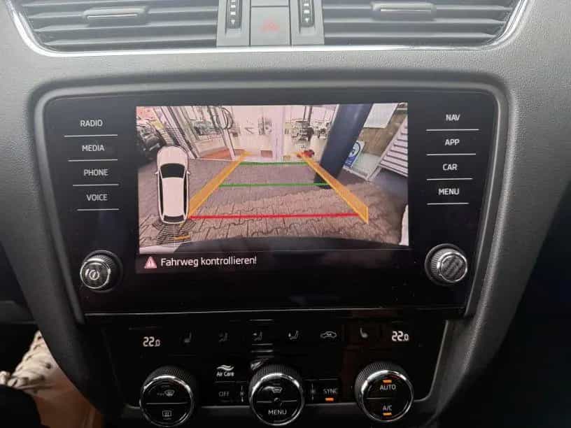 Skoda Octavia TSI RS 2.0 Combi +Navi+CarPlay+Totwinkel 05/2019-photo-17