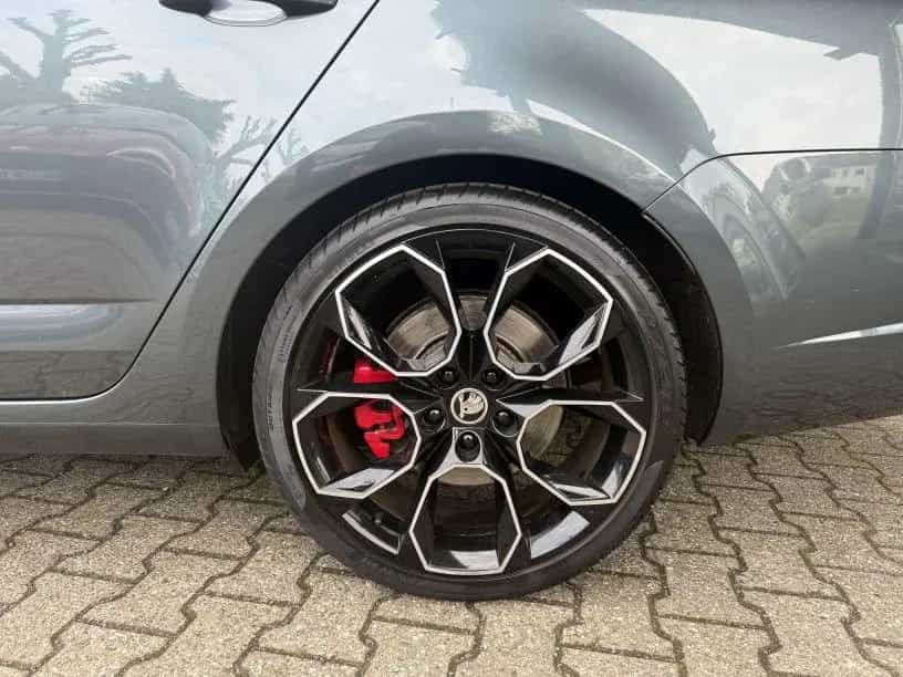 Skoda Octavia TSI RS 2.0 Combi +Navi+CarPlay+Totwinkel 05/2019-photo-5