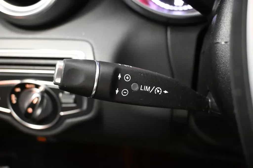 Mercedes-Benz C-Class 180 *LED *AHK *2-ZONEN *SHZ *KAMERA *AMBIENTE 05/2016-photo-22