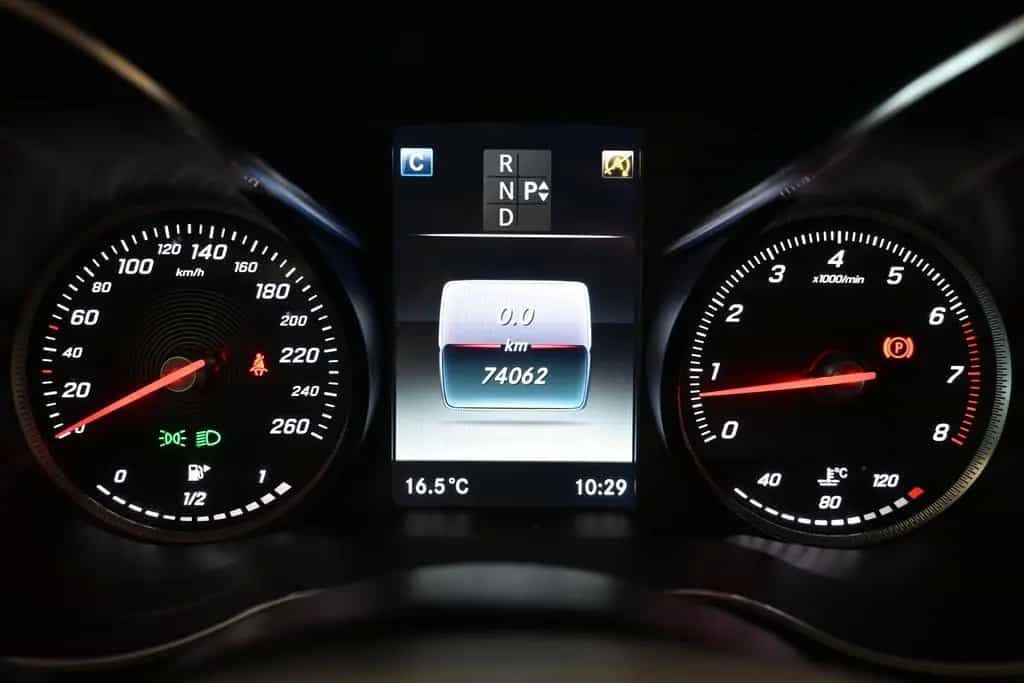 Mercedes-Benz C-Class 180 *LED *AHK *2-ZONEN *SHZ *KAMERA *AMBIENTE 05/2016-photo-24