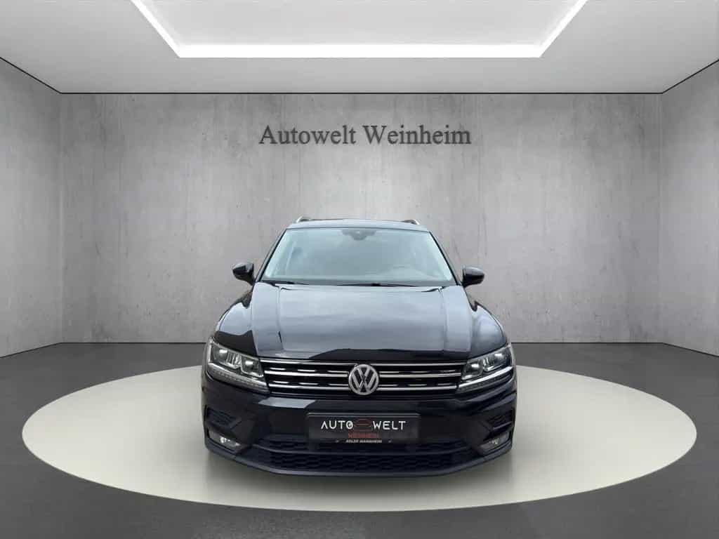 Volkswagen Tiguan °SOUND°4MOTION°AUT°LED°NAV°KAM° 09/2017-photo-1