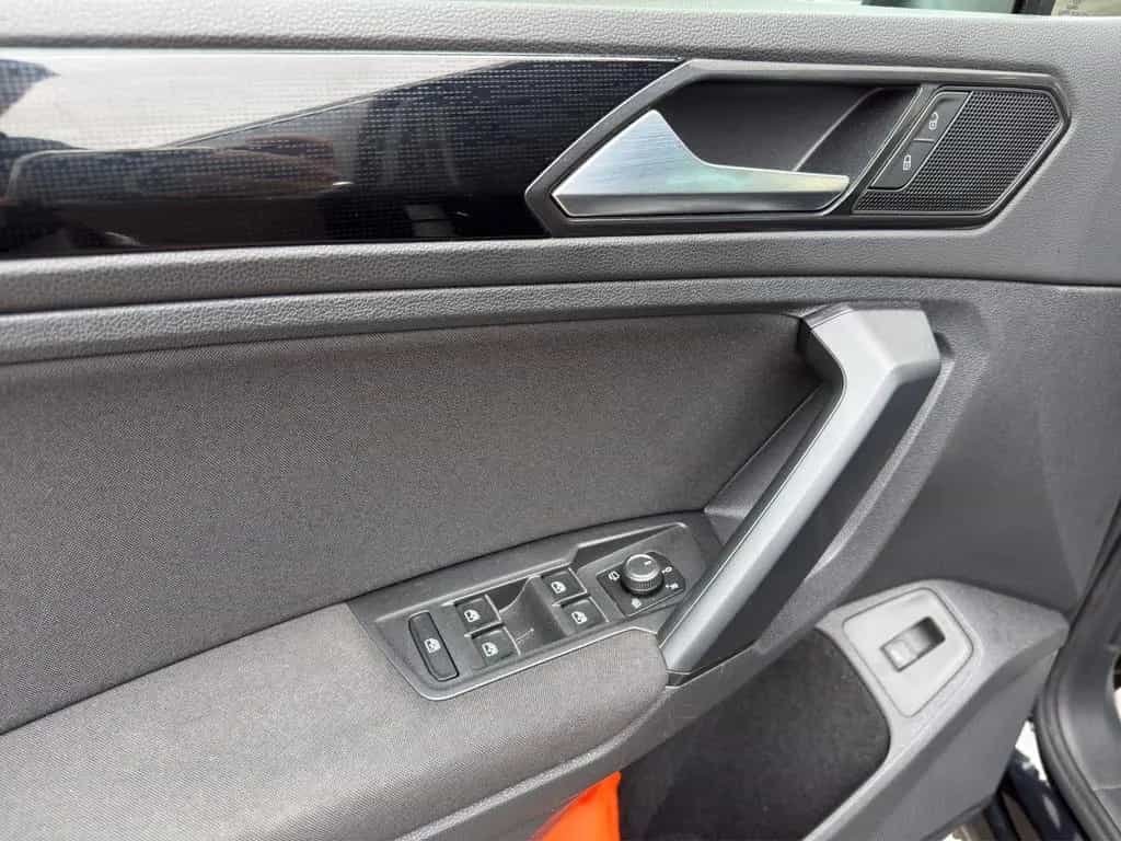 Volkswagen Tiguan °SOUND°4MOTION°AUT°LED°NAV°KAM° 09/2017-photo-19