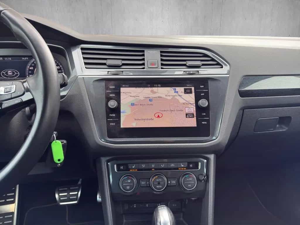 Volkswagen Tiguan °SOUND°4MOTION°AUT°LED°NAV°KAM° 09/2017-photo-21