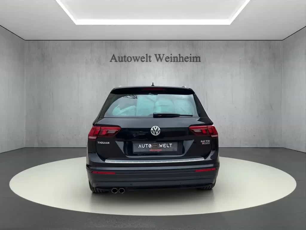 Volkswagen Tiguan °SOUND°4MOTION°AUT°LED°NAV°KAM° 09/2017-photo-4