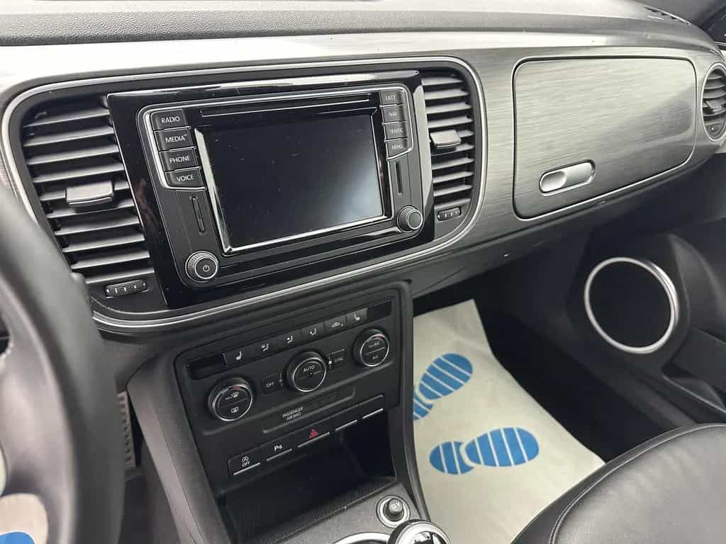 Volkswagen Beetle Karmann BMT "NAVI-MULTI-LEDER-SITZH-PDC" 02/2016-photo-21