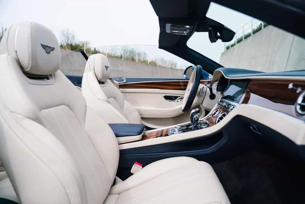 Bentley Continental GTC 06/2021-photo-10