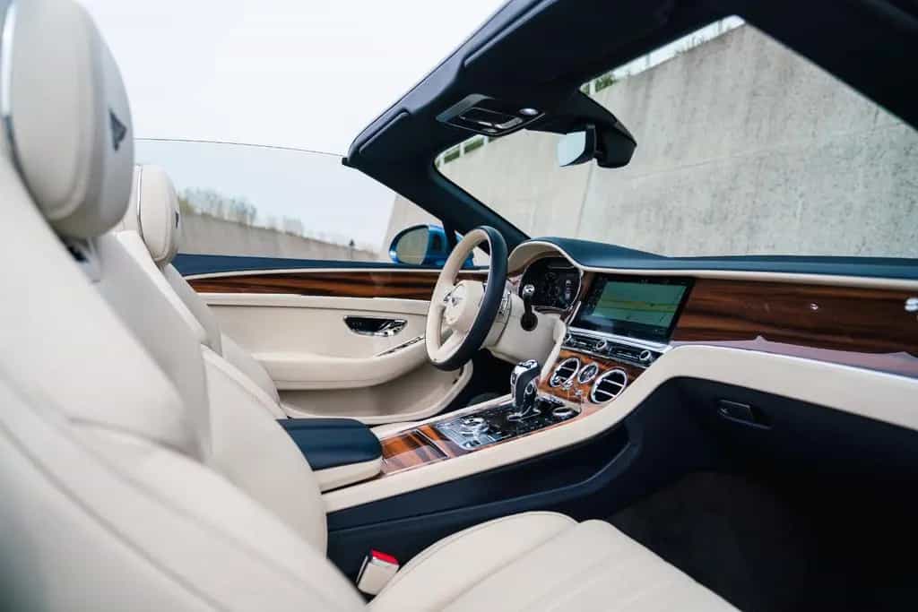 Bentley Continental GTC 06/2021-photo-18