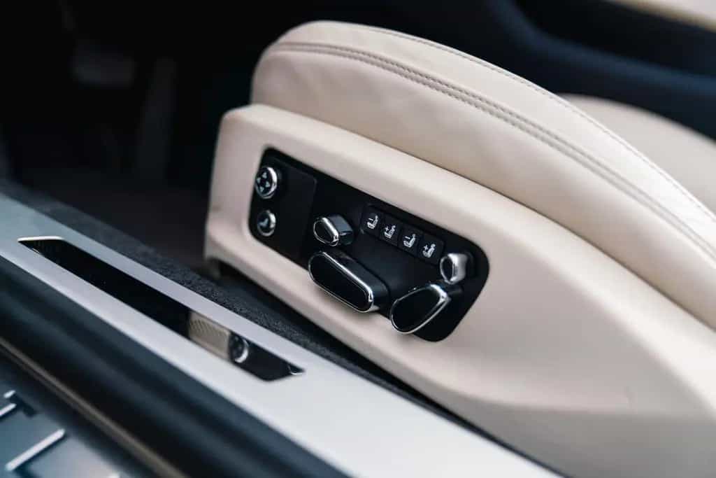 Bentley Continental GTC 06/2021-photo-23