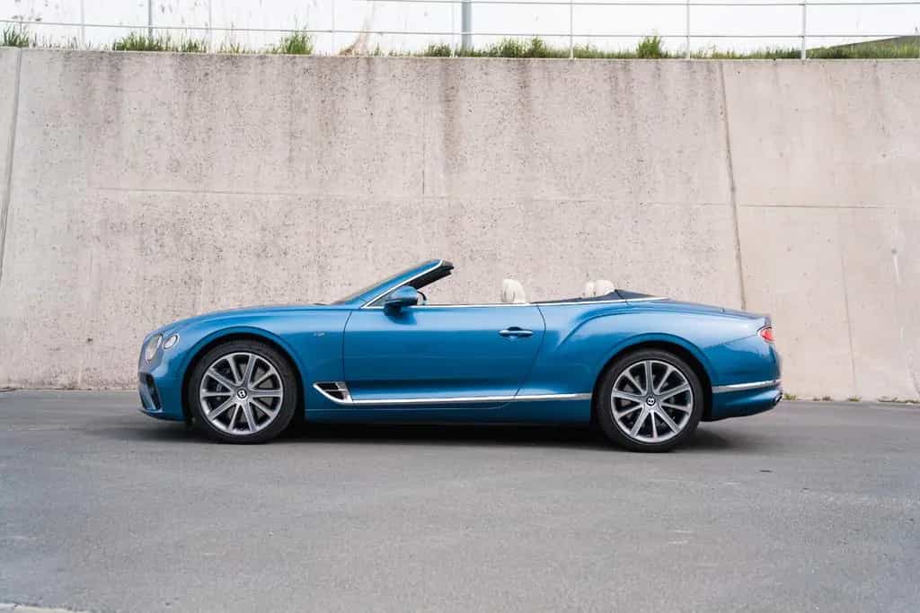 Bentley Continental GTC 06/2021-photo-30
