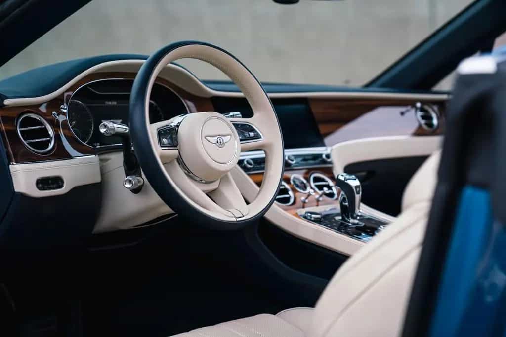 Bentley Continental GTC 06/2021-photo-7