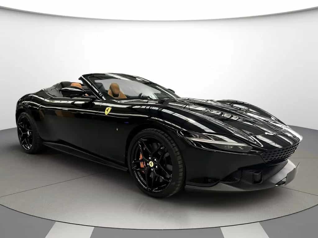 Ferrari Roma Spider / Lenkrad mit physischen Knöpfen 02/2026-photo-19